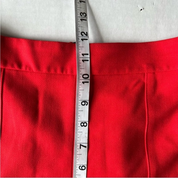 Alice and Olivia high waist red shorts. Excellent condition - Picture 7 of 8
